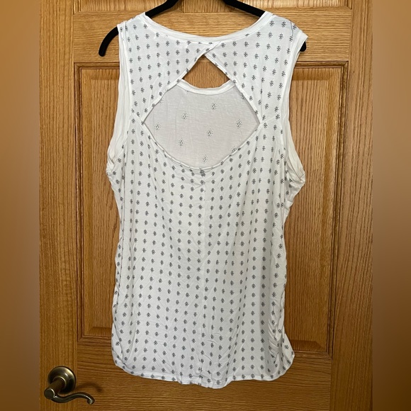 Old Navy Maternity Tank Top with Keyhole Back | Size XXL - Picture 2 of 4